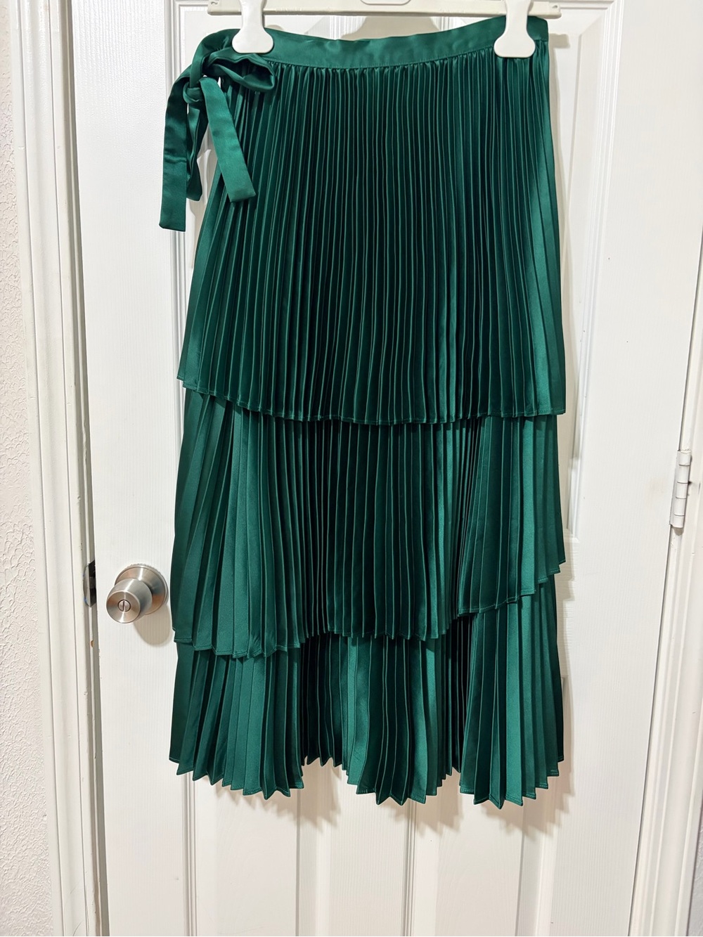 Esteem Couture NY Emerald Green Tiered Pleated Midi Skirt Sz 2 Elegant Occasion